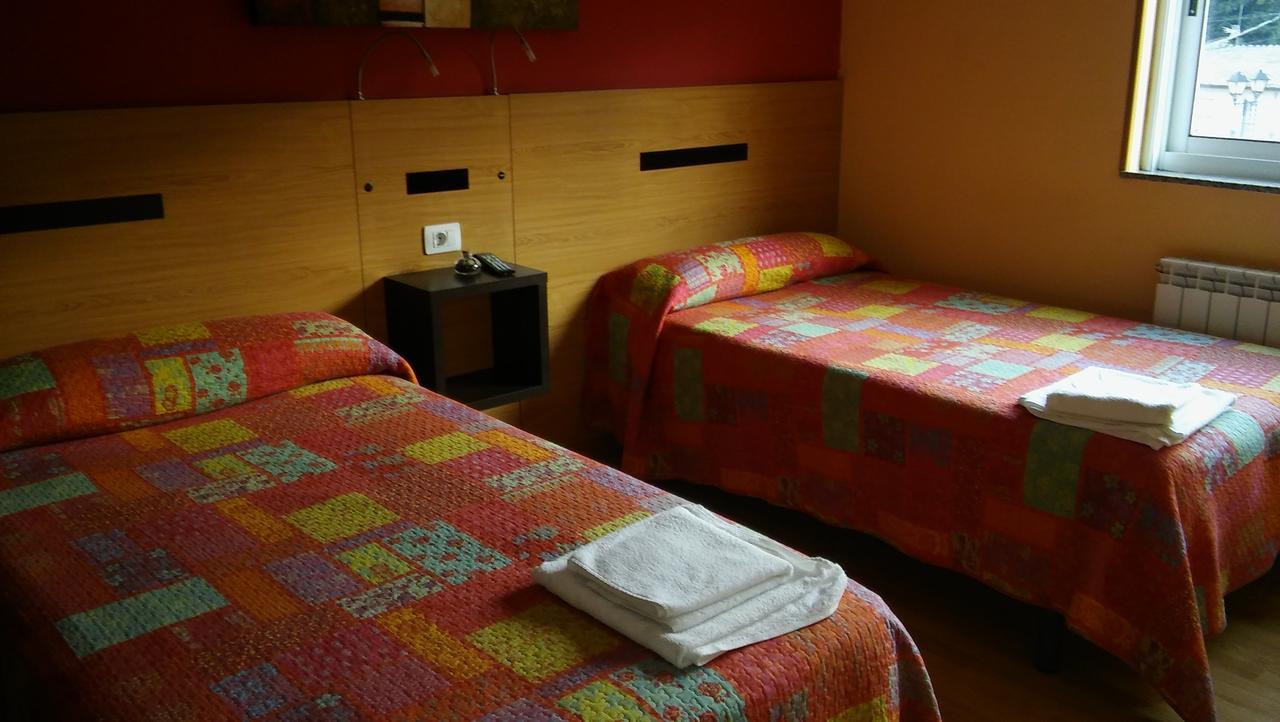 Hostal-Meson Vilasante トリアカステーラ エクステリア 写真